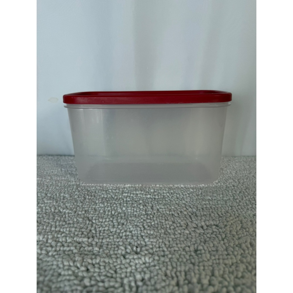 Rubbermaid Food Storage Container Red‎ Lid Rectangle 2.5L Made in USA